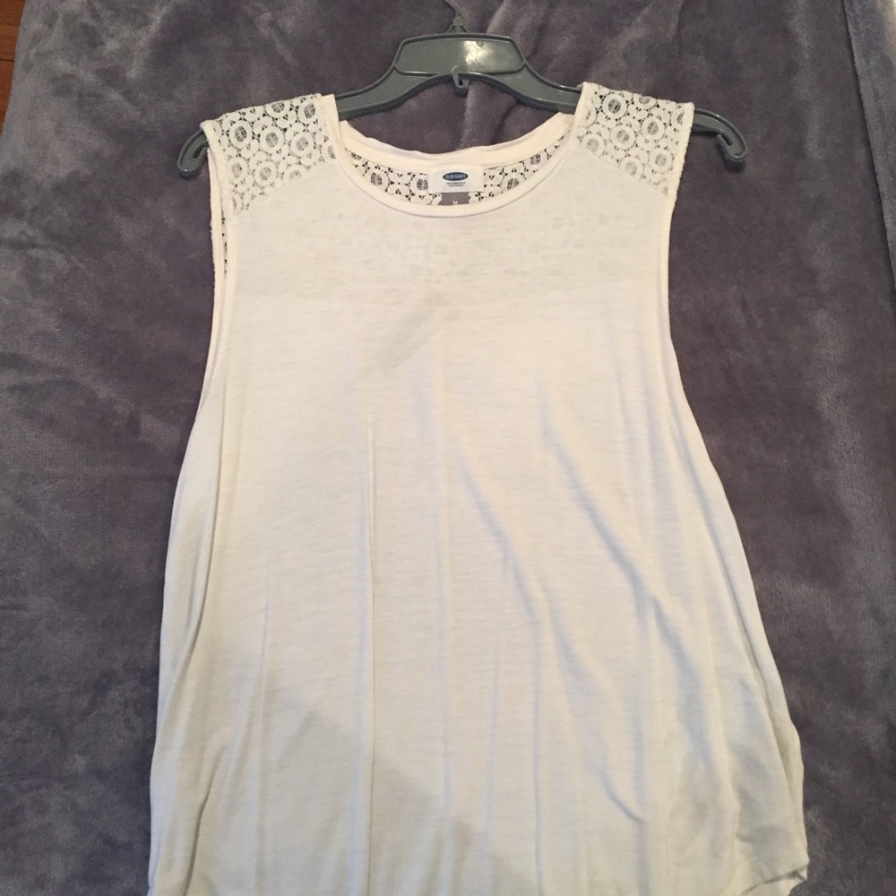 White top- PRICE DROP‼️